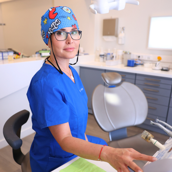 Αργυρώ Μπίλα, Οδοντίατρος στην Αθήνα